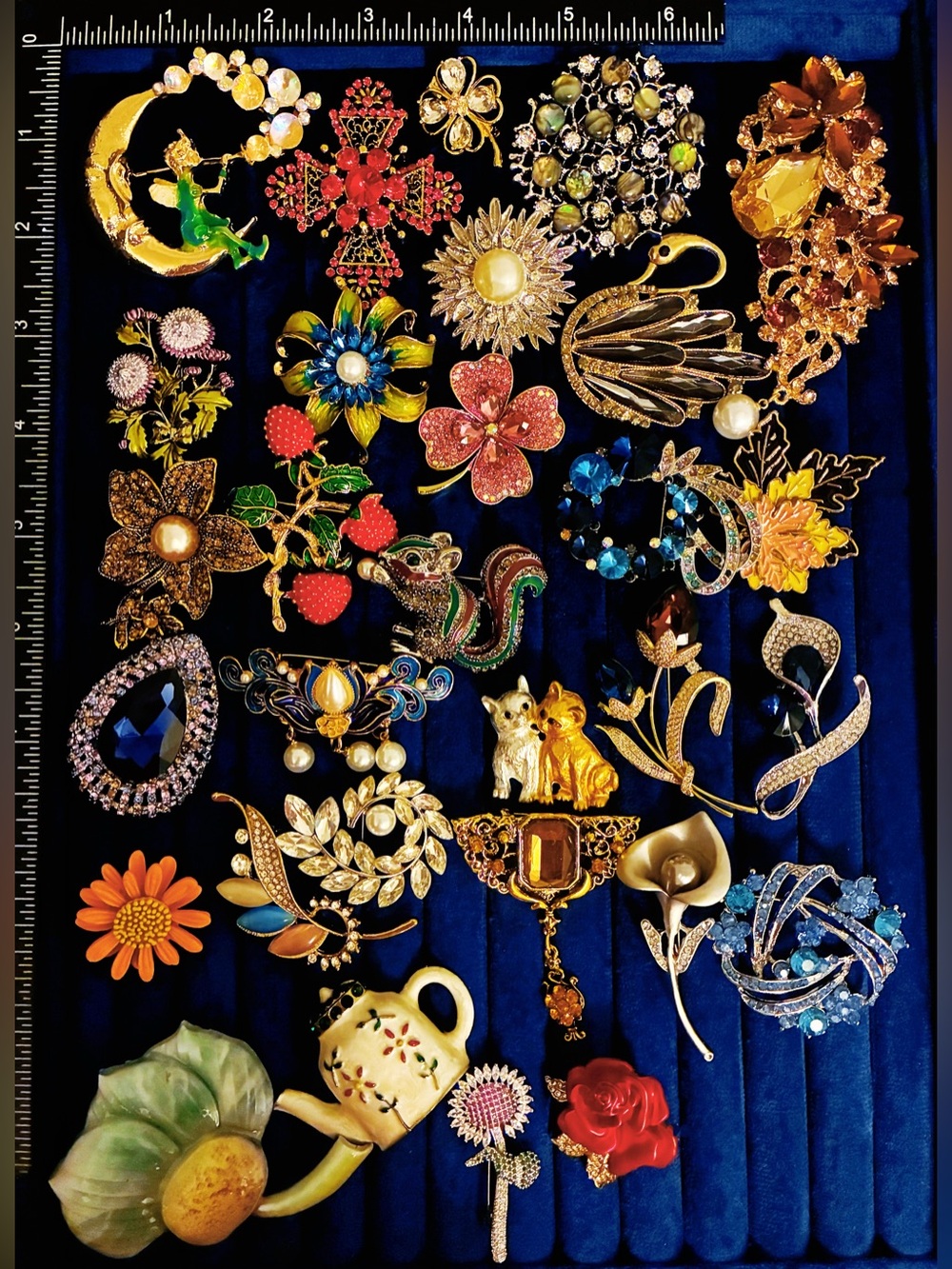 Lot 30 Flower Leaf Brooches Pins Enamel Rhinestone Crystal Teapot Clover Cats